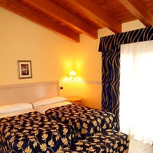 hotel-ristorante-novecento.it-lombardy.com/